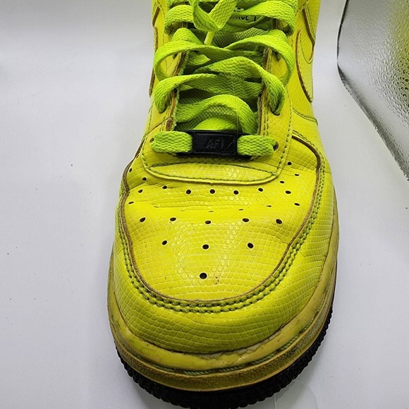 Nike 6.5 Youth Air Force 1 AF1 VOLT Neon Yellow LV8 Sneakers Shoes AO2288-700 - Picture 2 of 14